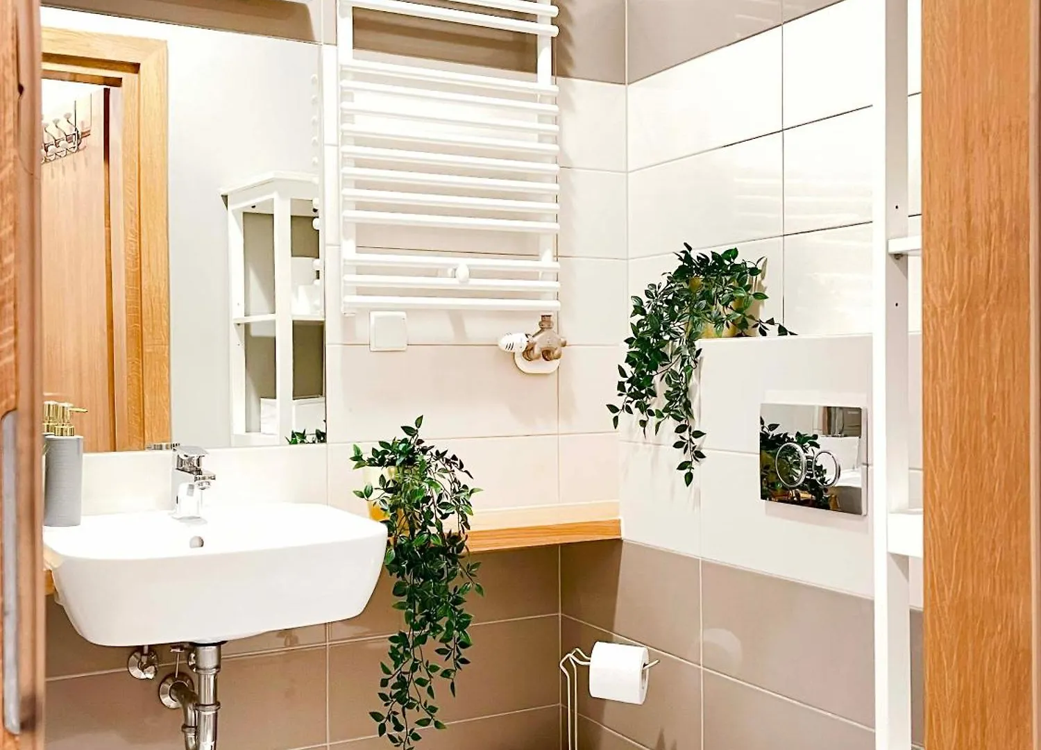 Welcoming Apartments With Bedrooms And Air Conditioning, City Center Krakov 0*,  Polsko