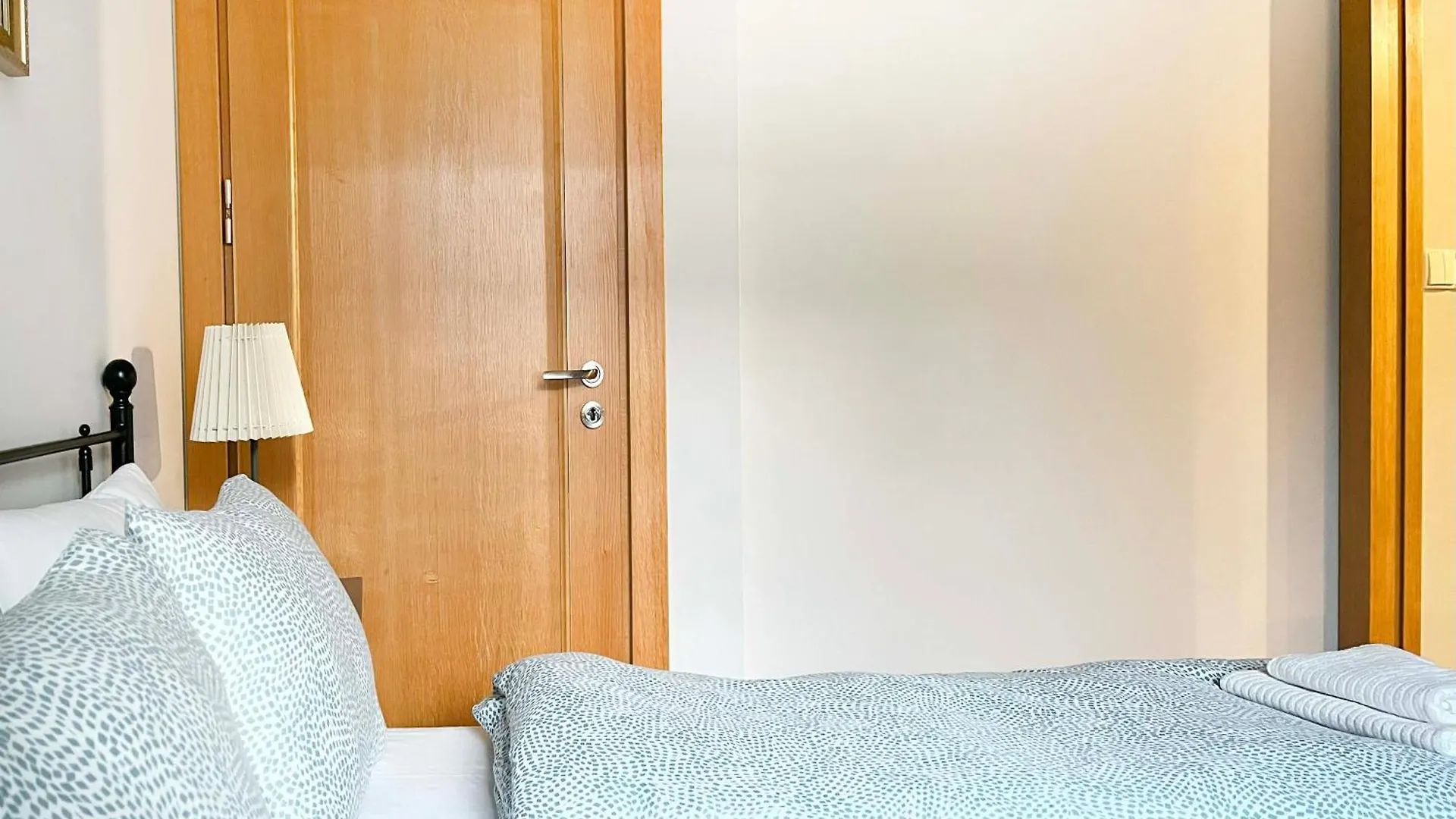 Welcoming Apartments With Bedrooms And Air Conditioning, City Center Krakov